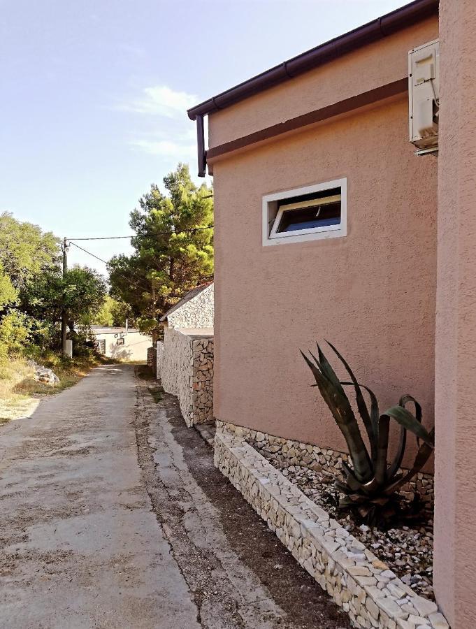 Apartments Vedrana Šibuljina エクステリア 写真